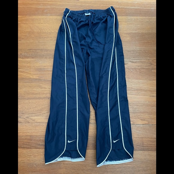 Nike Pants - Women’s Nike Capris